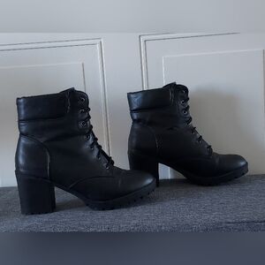 SM New York 🖤 Ankle Boots